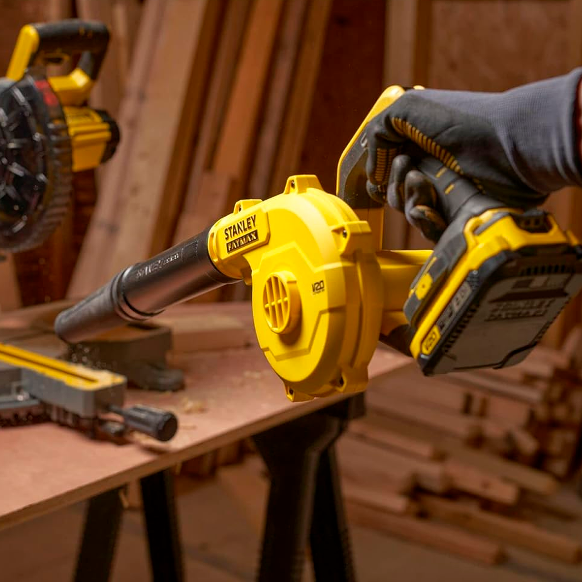 Sopladora Inalámbrica Stanley FATMAX SCBL01-B3 20 V