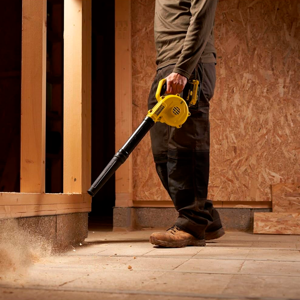 Sopladora Inalámbrica Stanley FATMAX SCBL01-B3 20 V